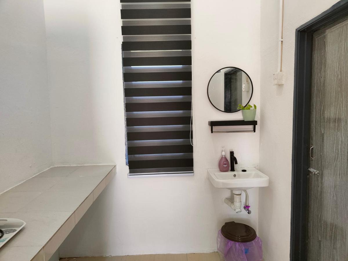 Laman Hanaz Pantai Cenang  Exteriör bild